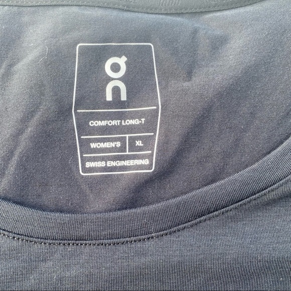 On Running Black Long Sleeve Top - Picture 2 of 3